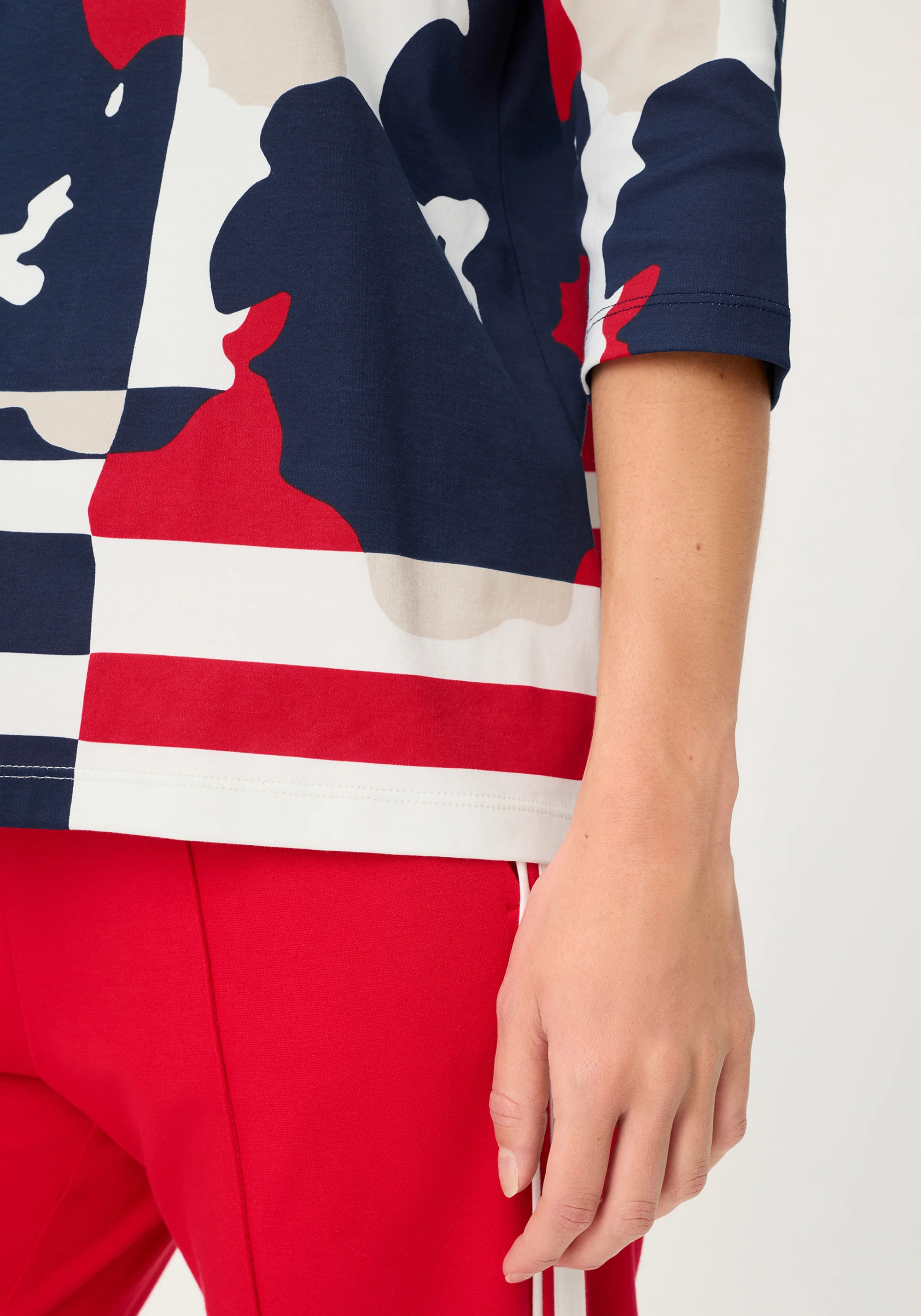 Abstract Camo T-Shirt - Image 3