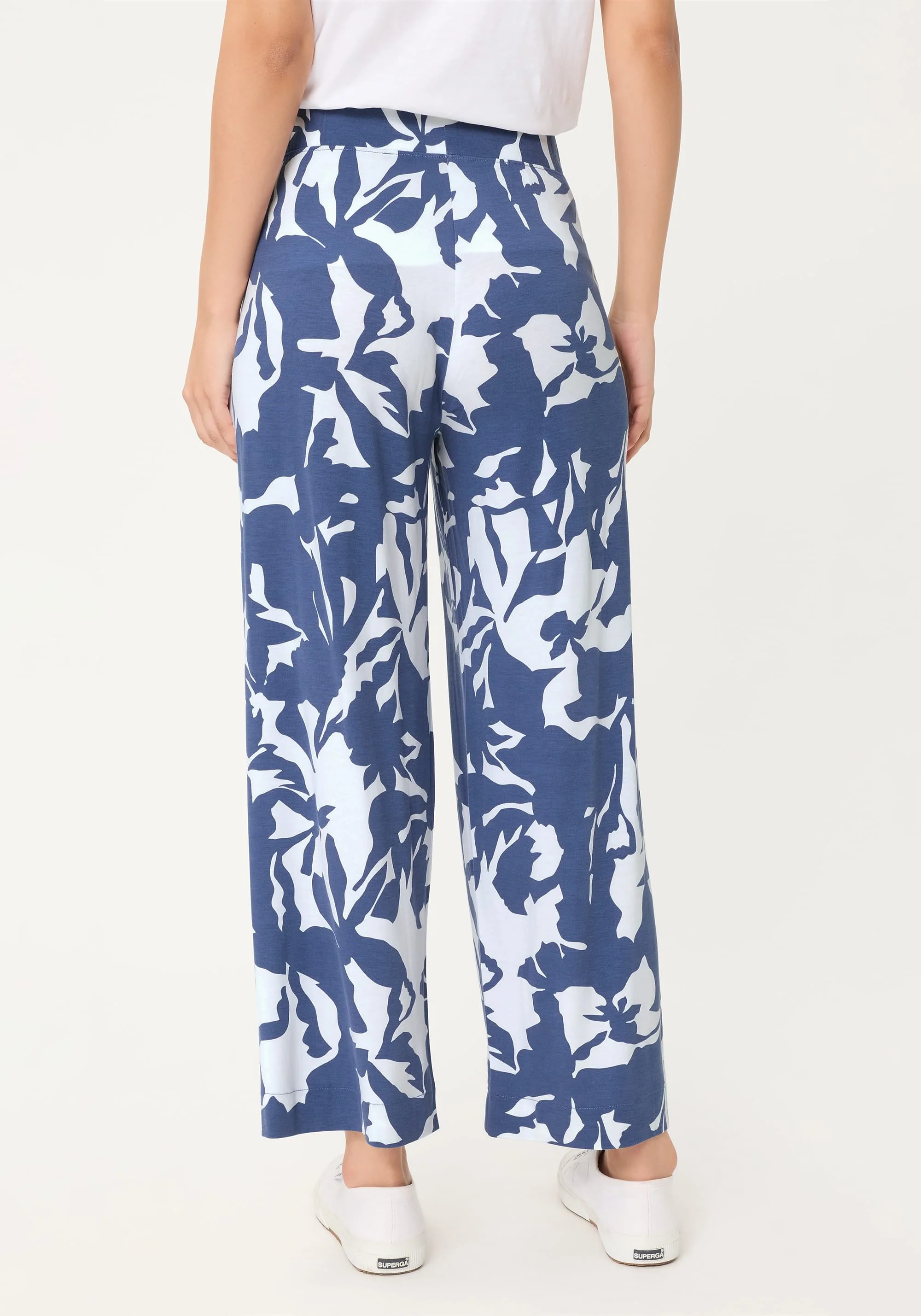 Abstract Floral Jersey Cropped Pant - Image 3