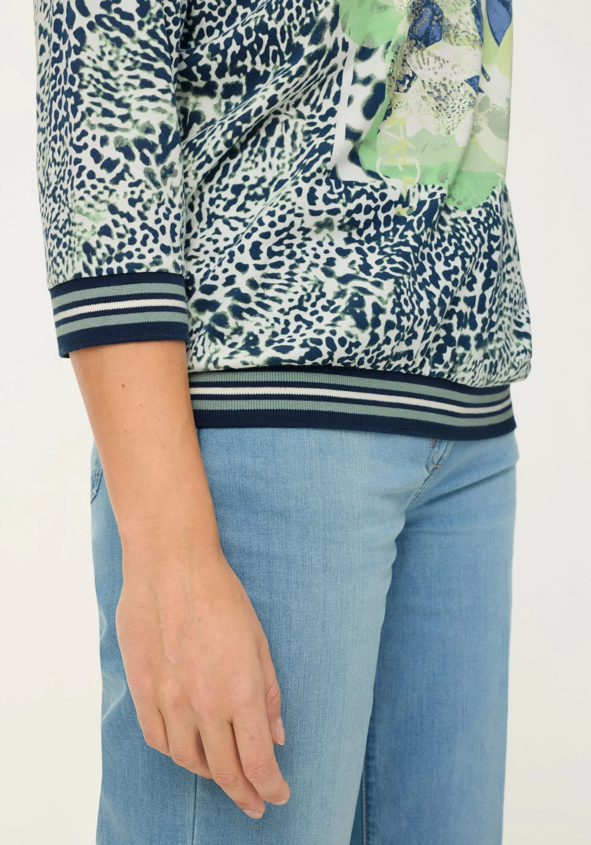 Animal Placement Print T-Shirt - Image 3