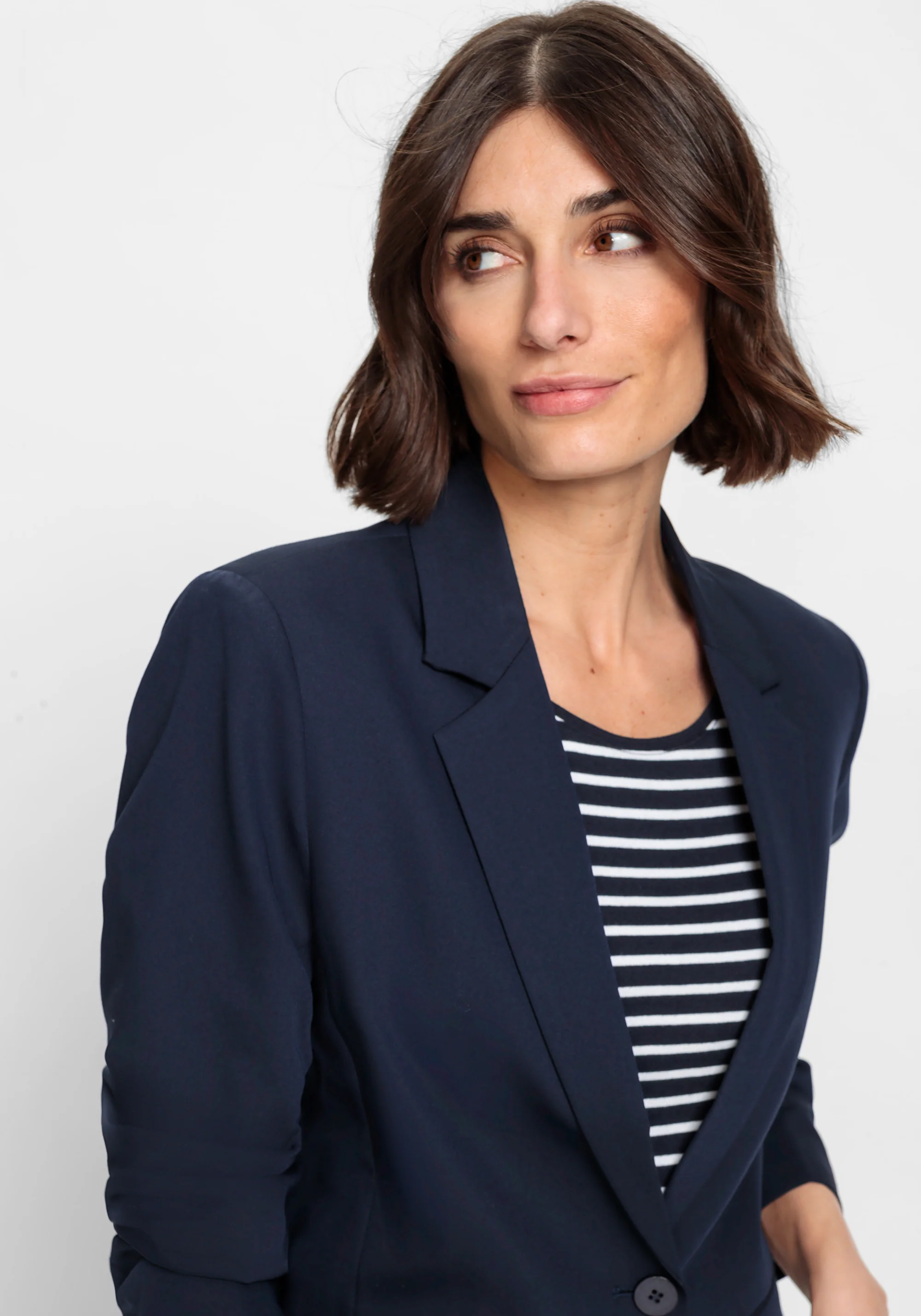 Classic Notch Collar Blazer - Image 4