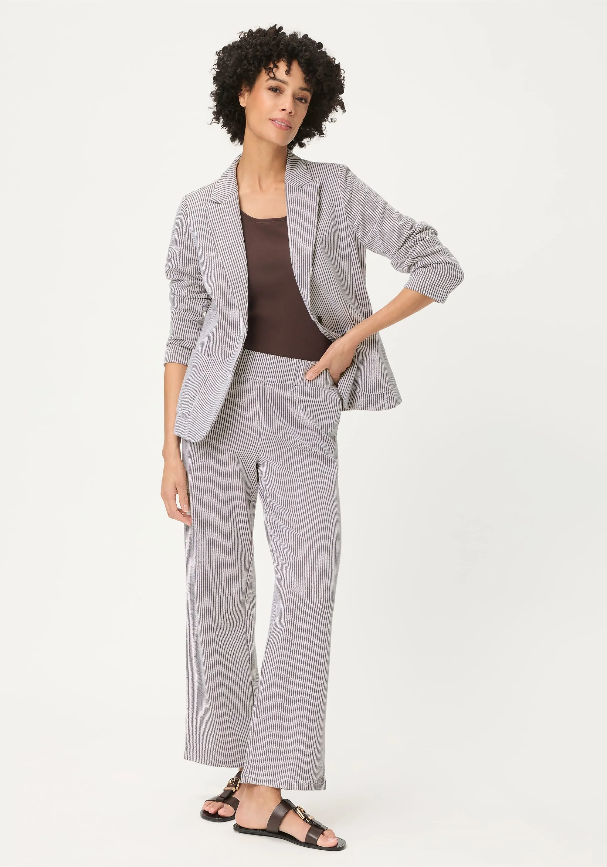 Cropped Seersucker Pull-On Pant