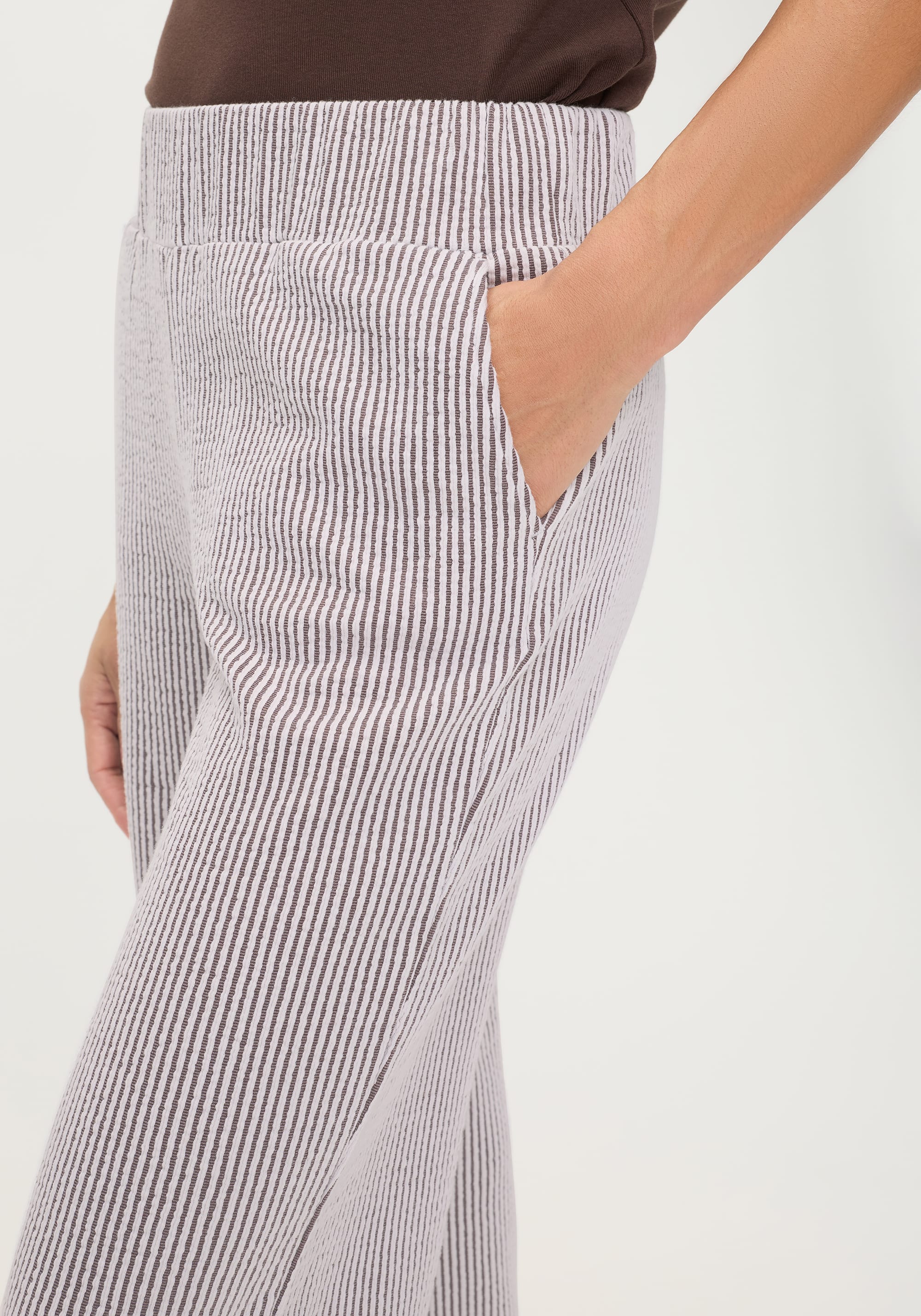 Cropped Seersucker Pull-On Pant - Image 5