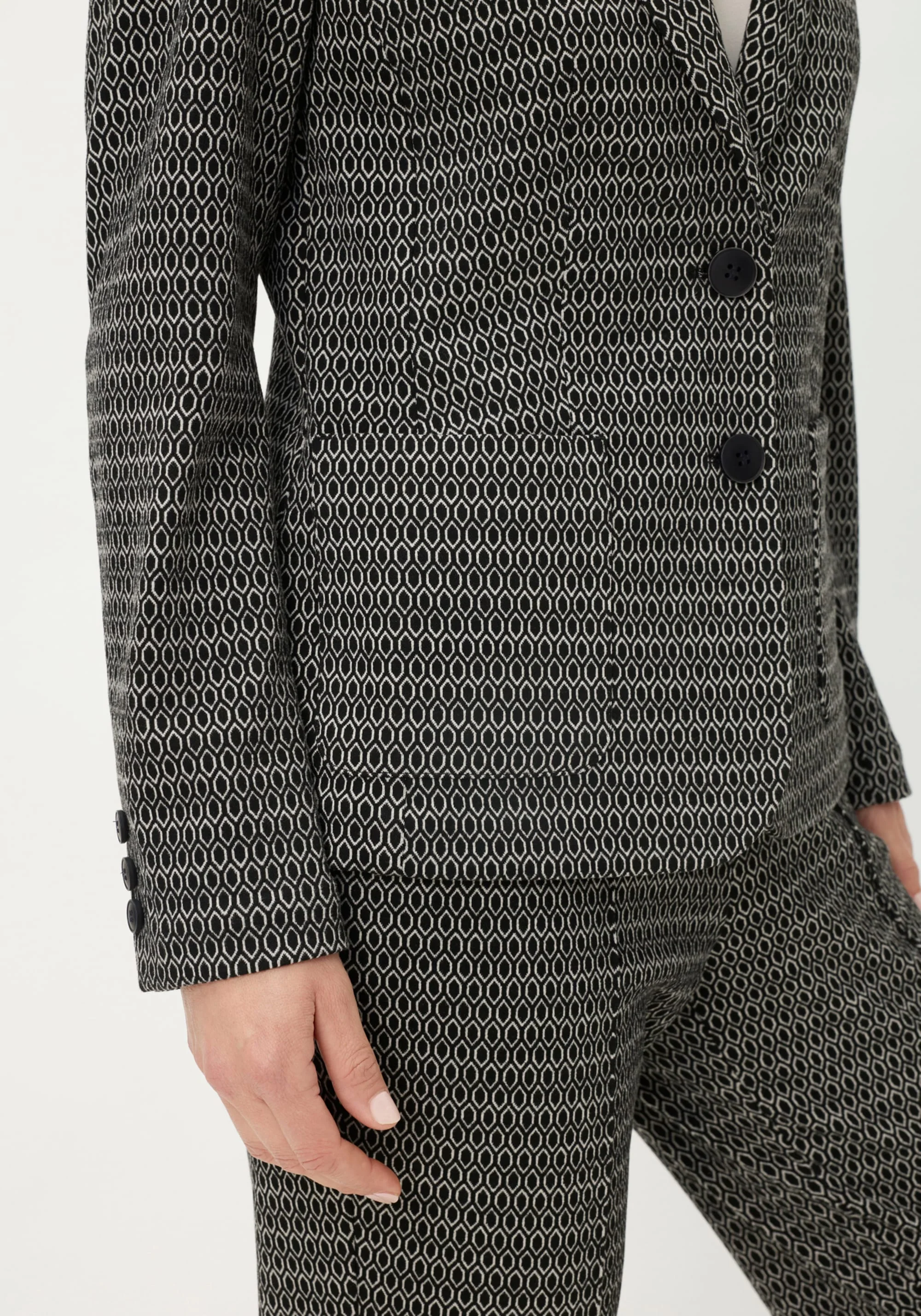 Geo Knit Blazer - Image 4