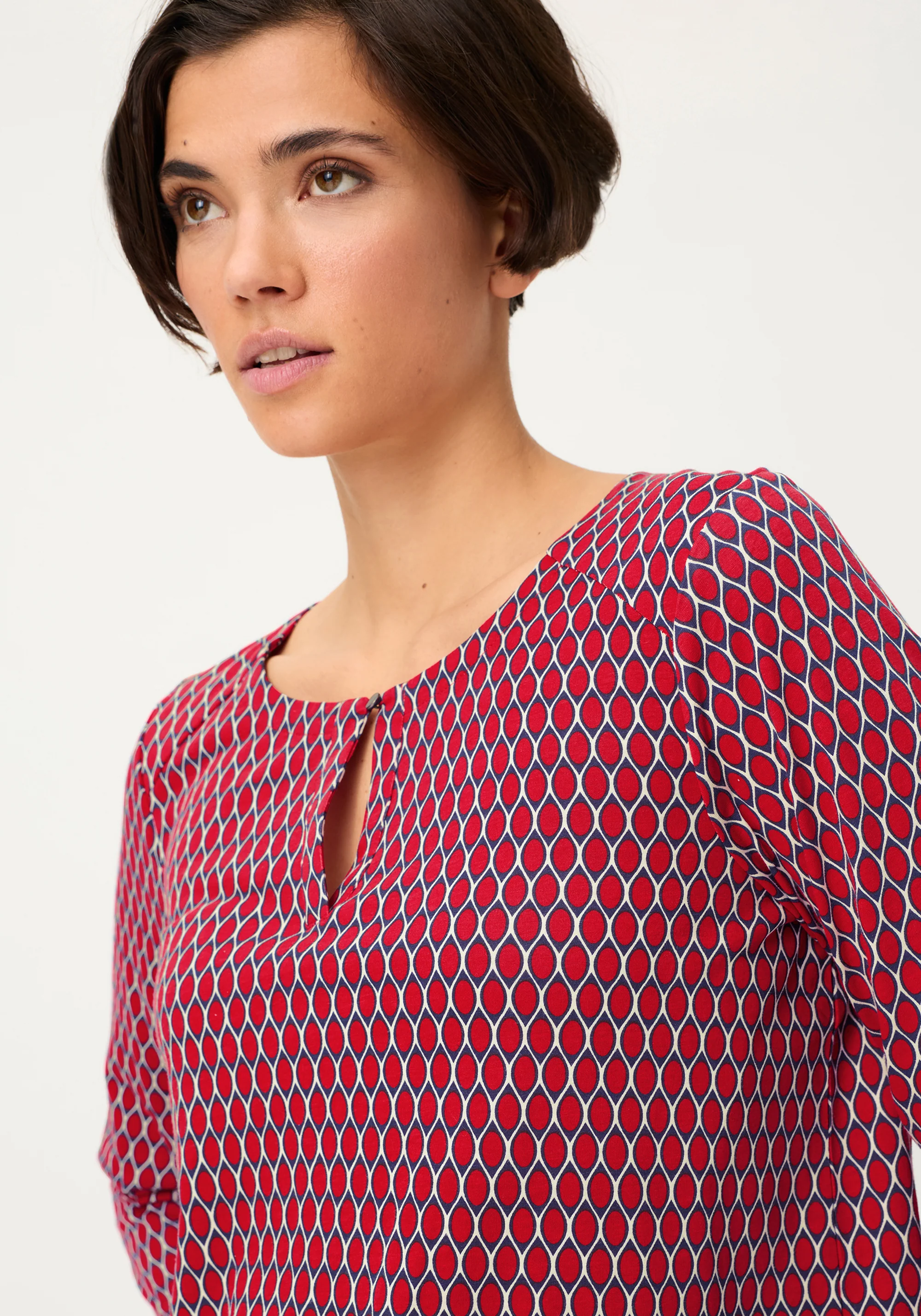 Geo Print Split Neck T-Shirt - Image 3
