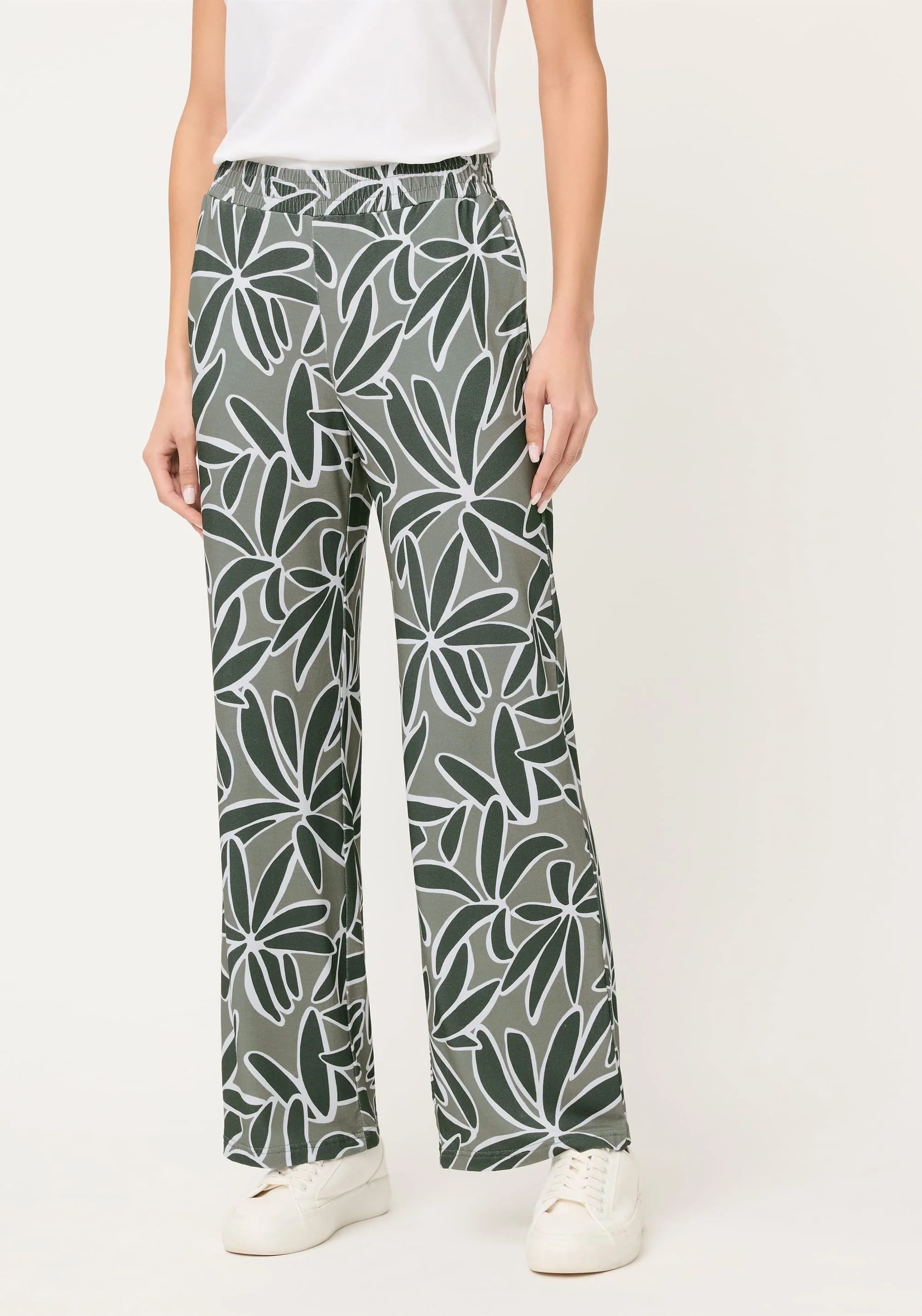 Leaf Design Cropped Pull-On Pant - Image 2