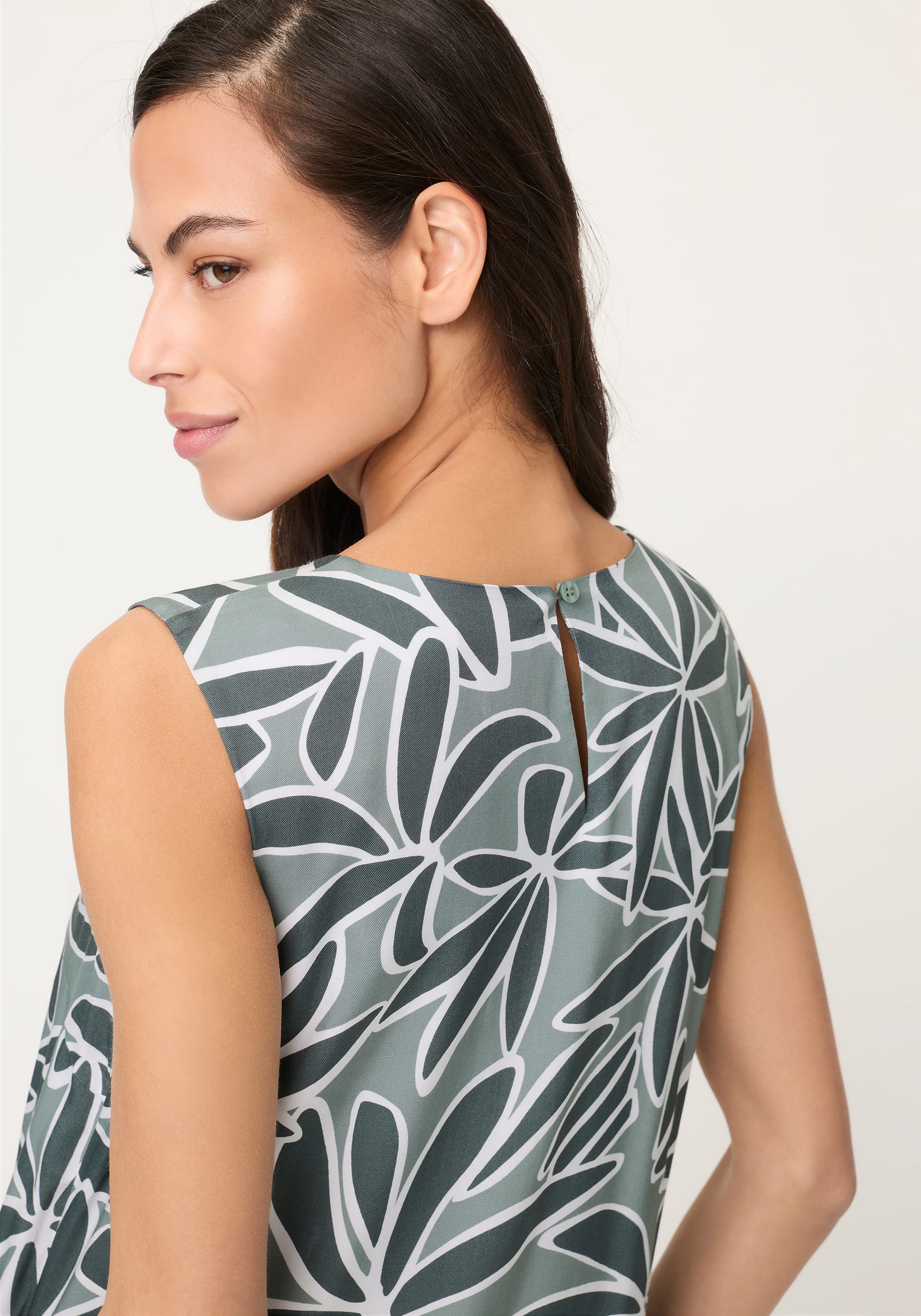 Leaf Design Dress - Image 3