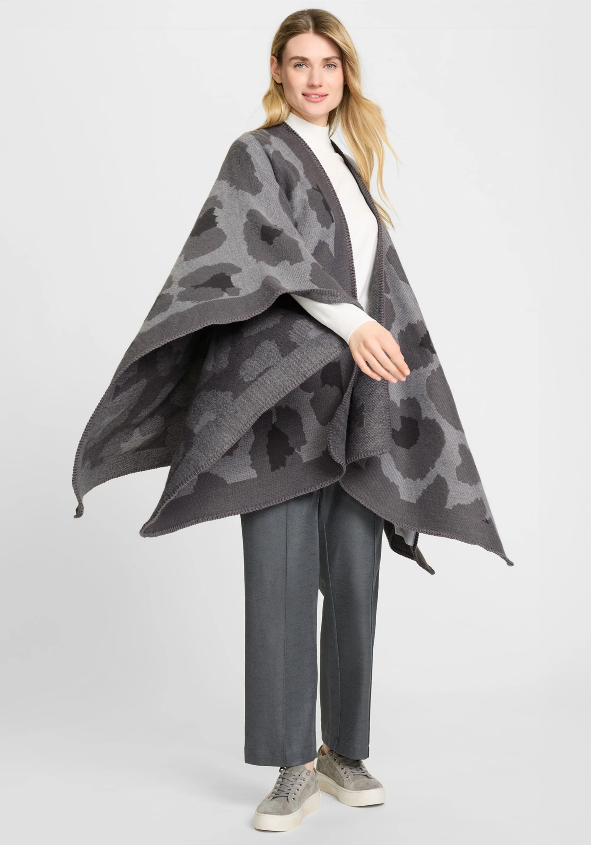 Leopard Cape - Image 2