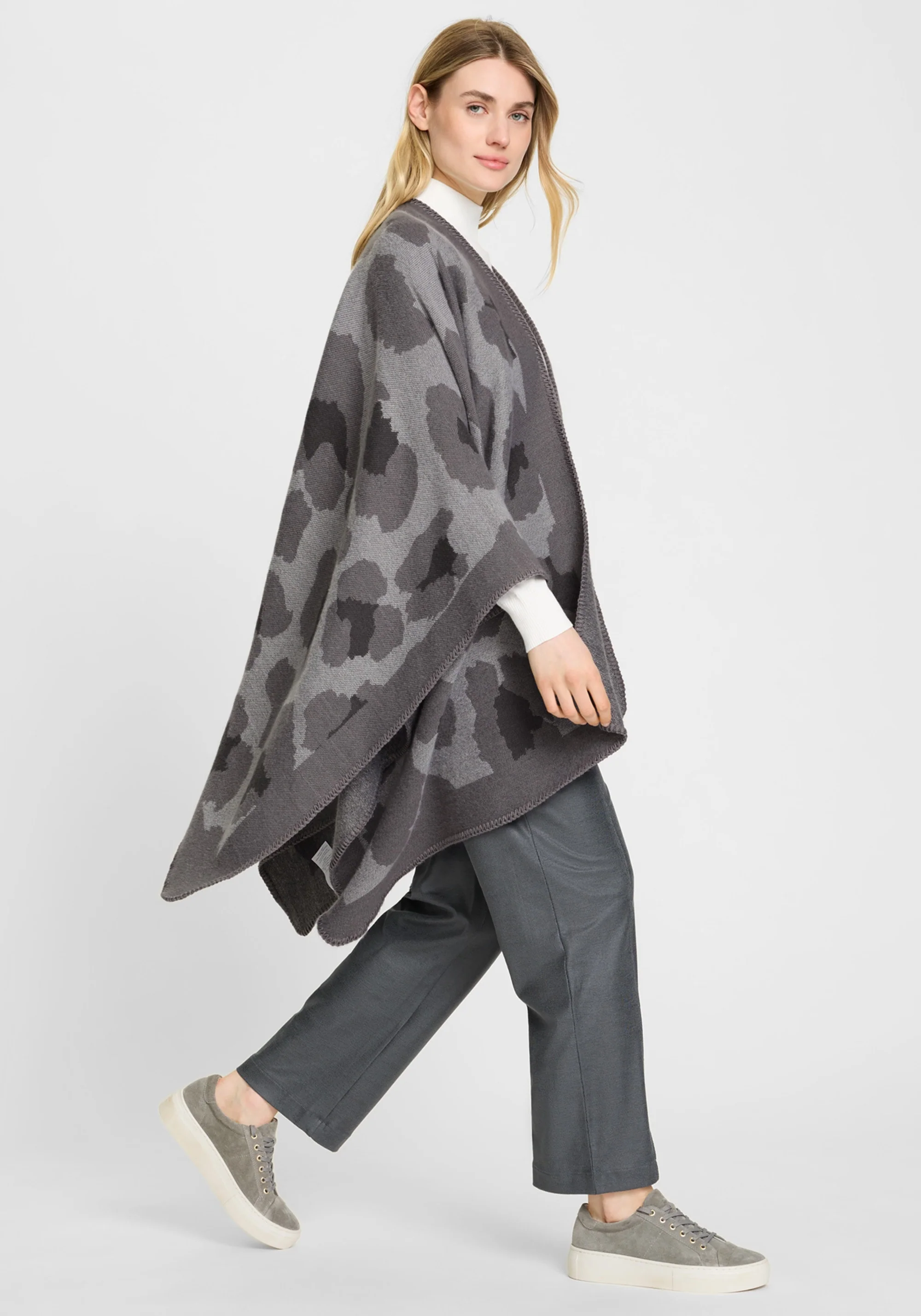 Leopard Cape - Image 4