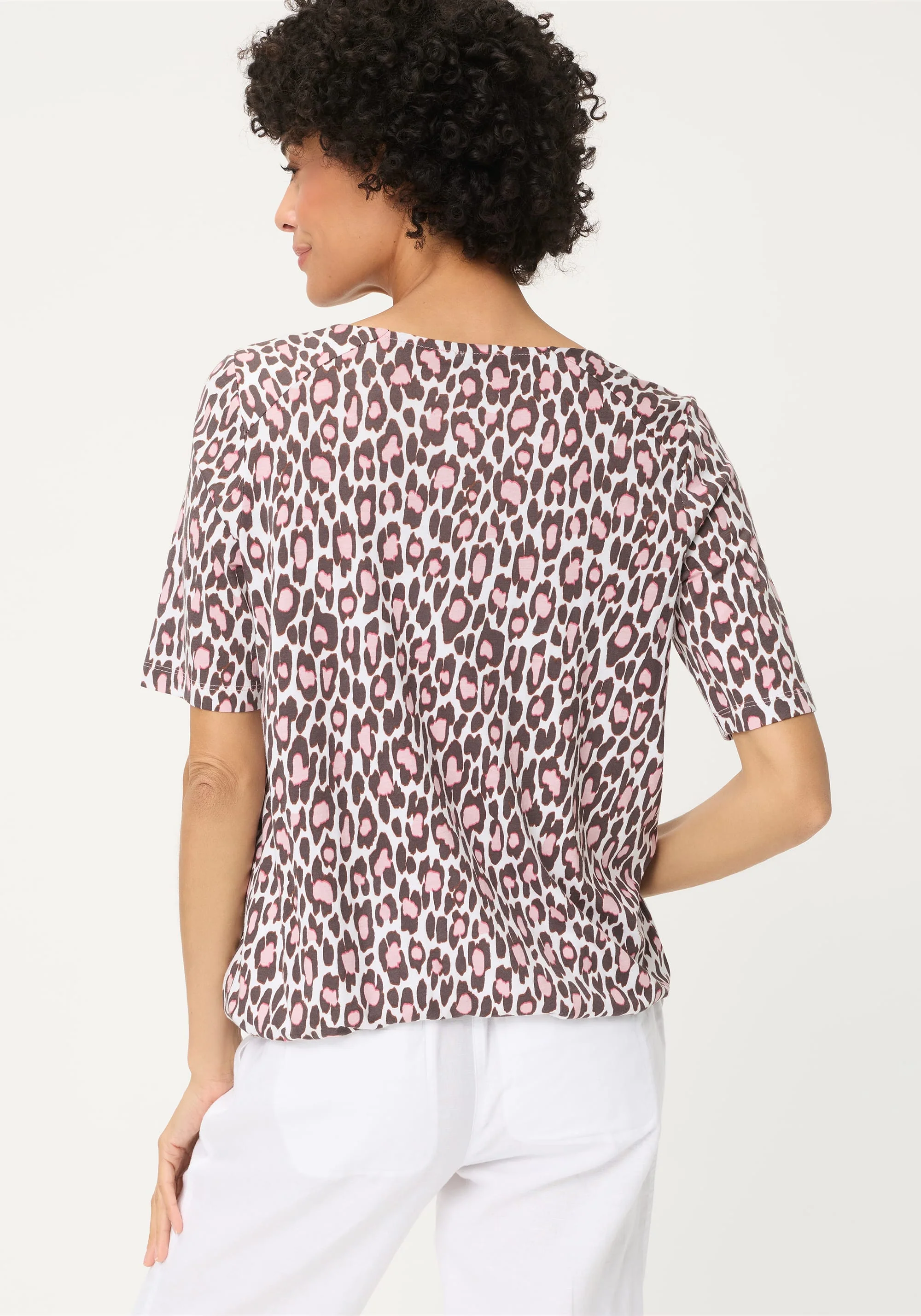 Leopard Print Split Neck T-Shirt - Image 2