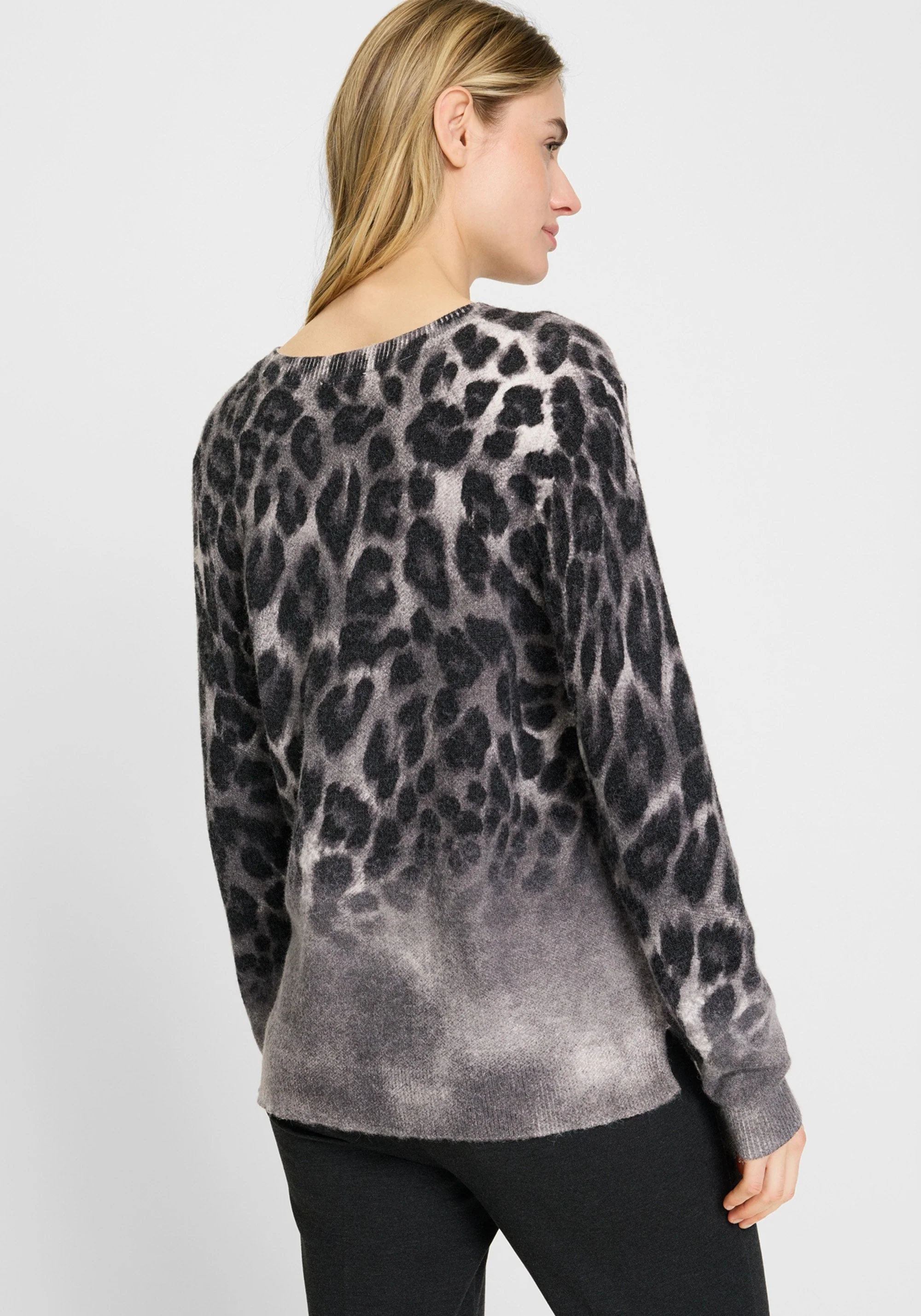 Leopard Pullover - Image 3