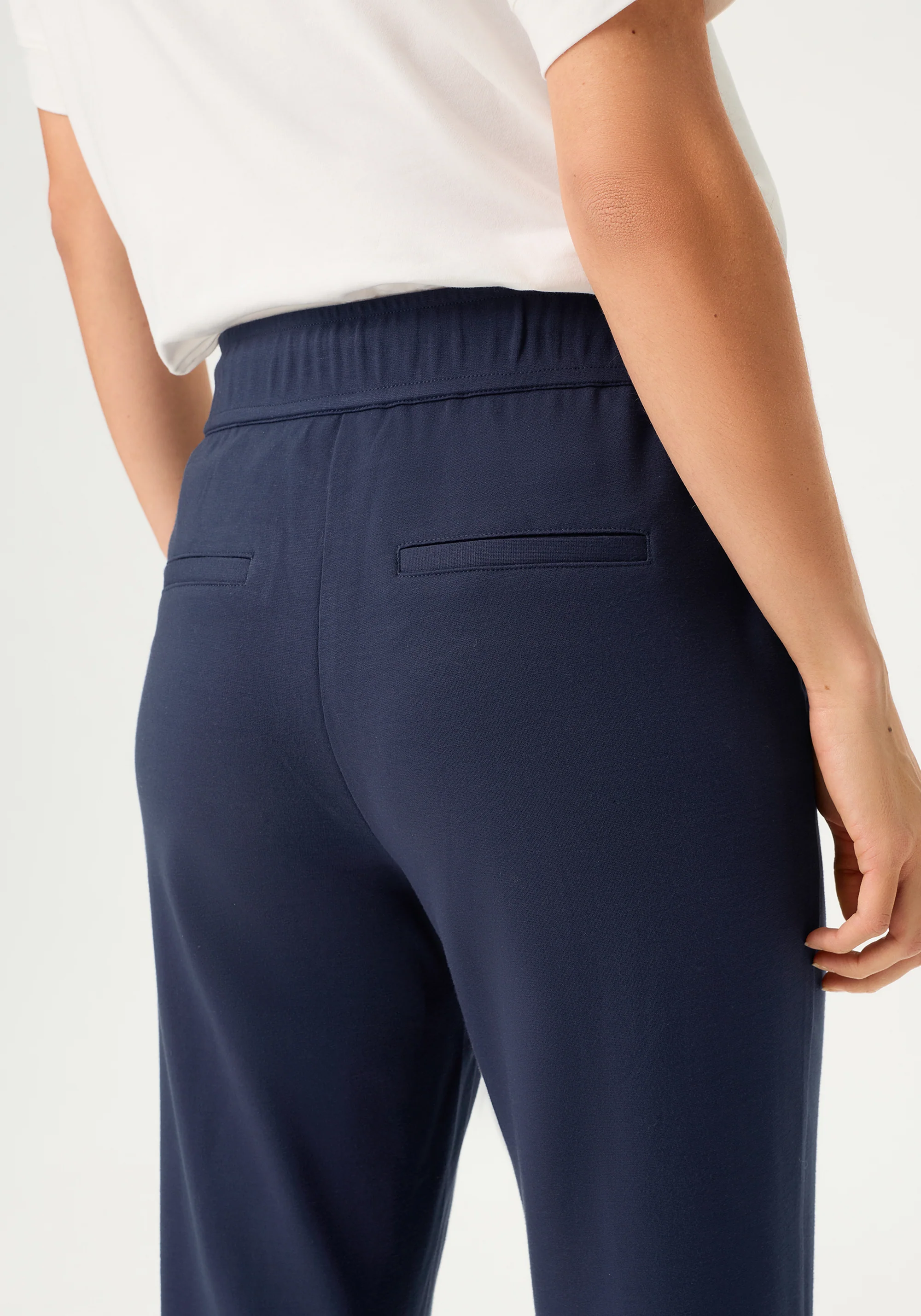 Lisa Fit Drawstring Pant - Image 4