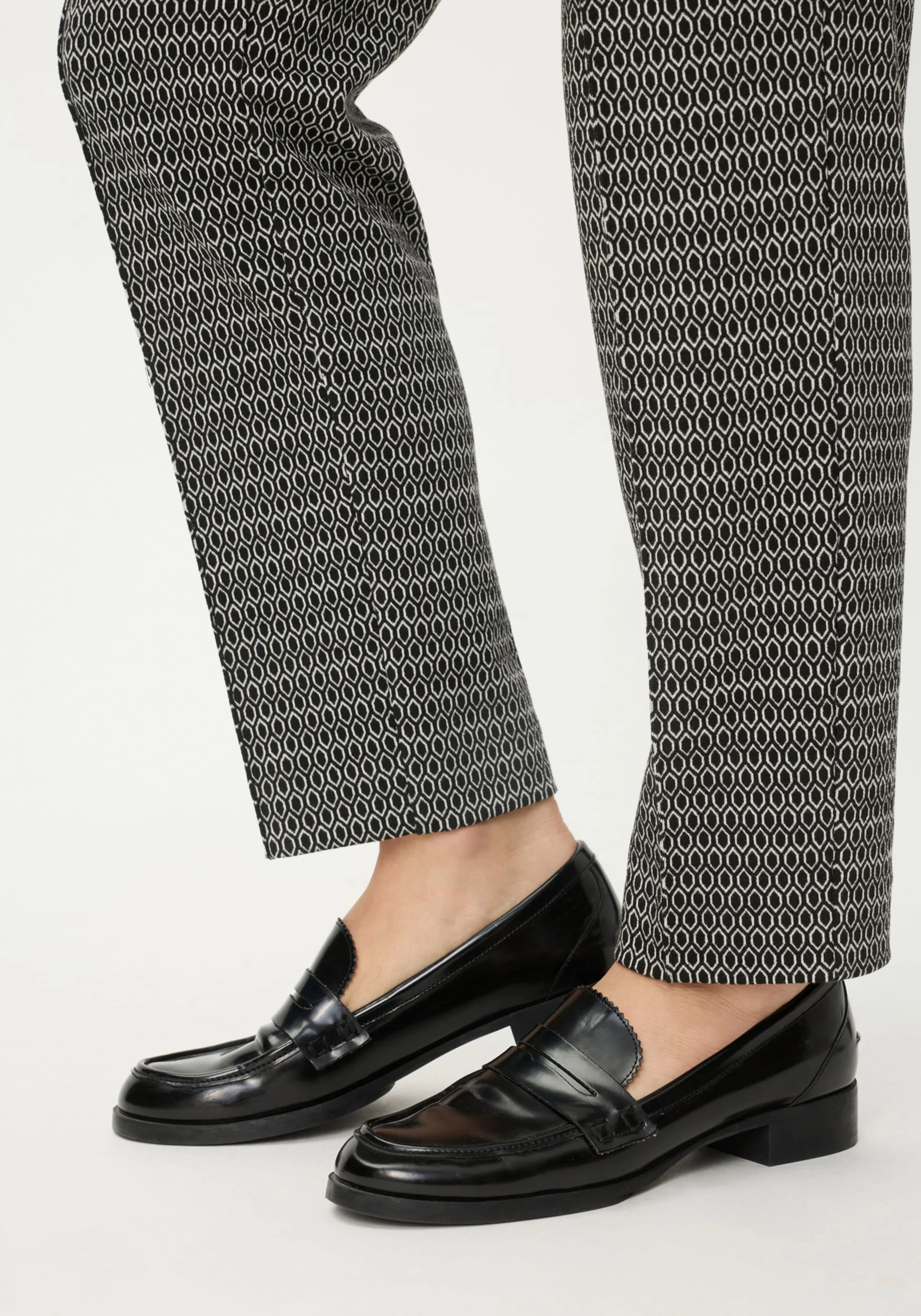 Lisa Fit Geo Knit Pull-On Pant - Image 5