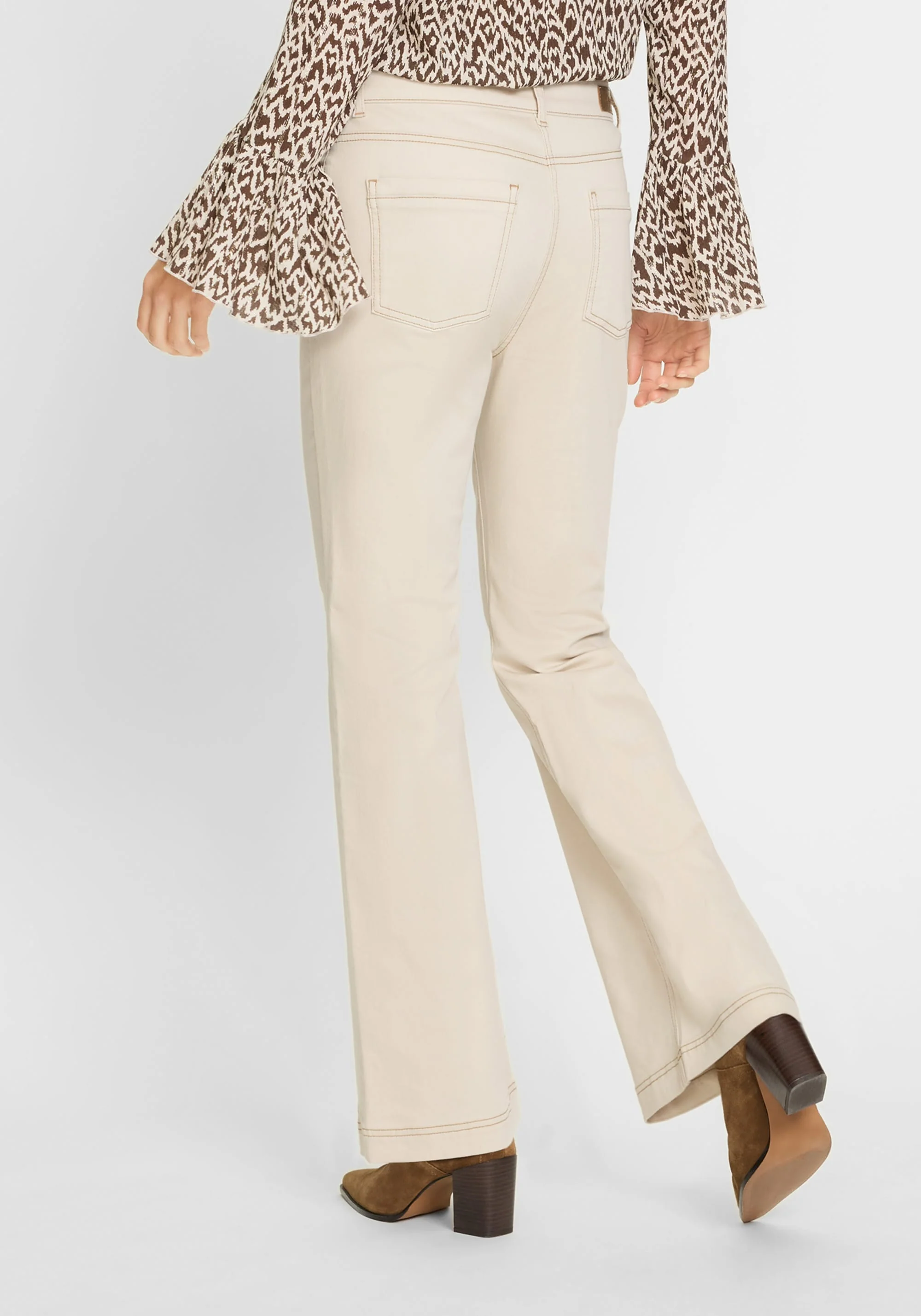 Mona Fit Jeans - Image 3