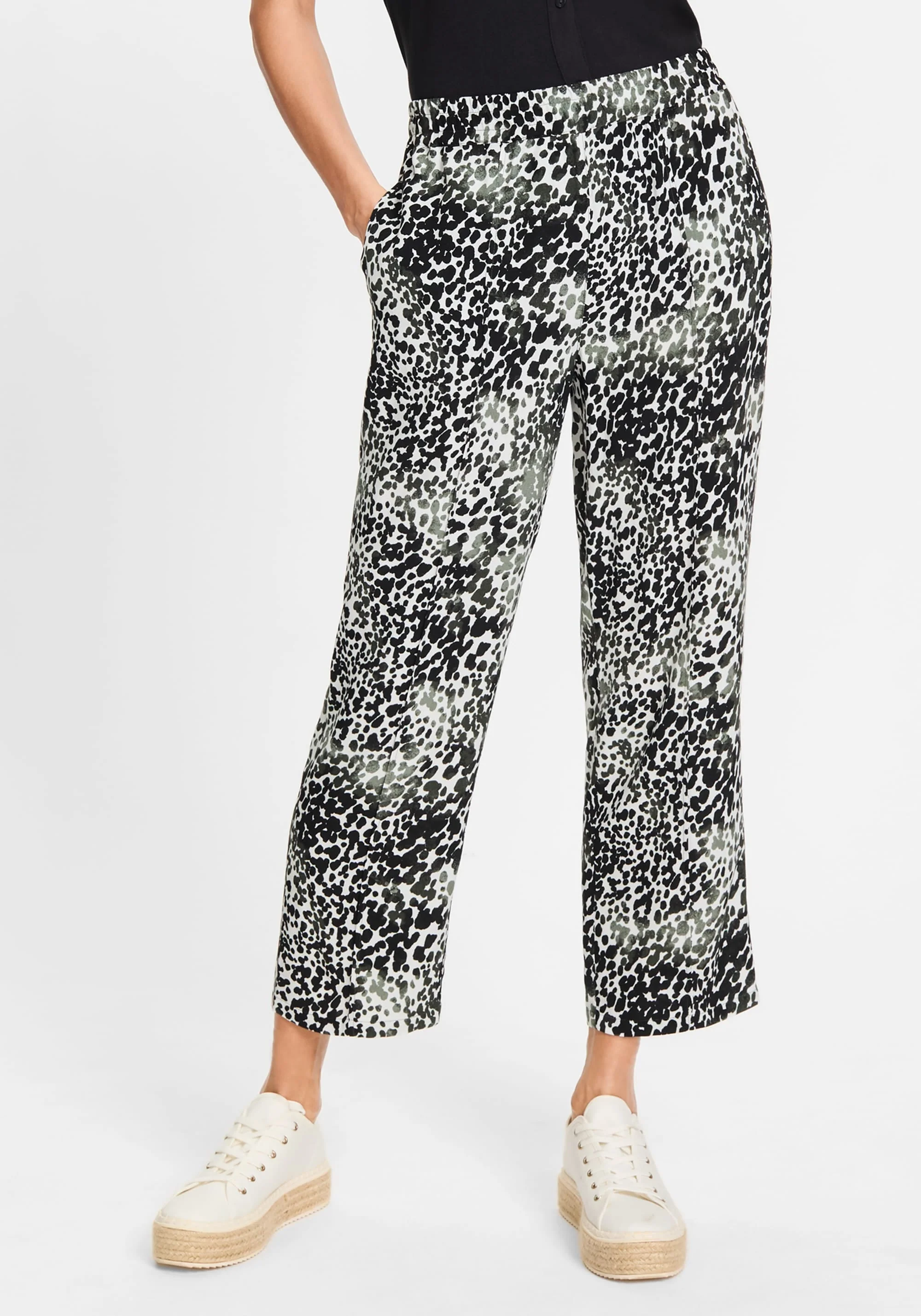 Mona Fit Modern Animal Print Pant - Image 2