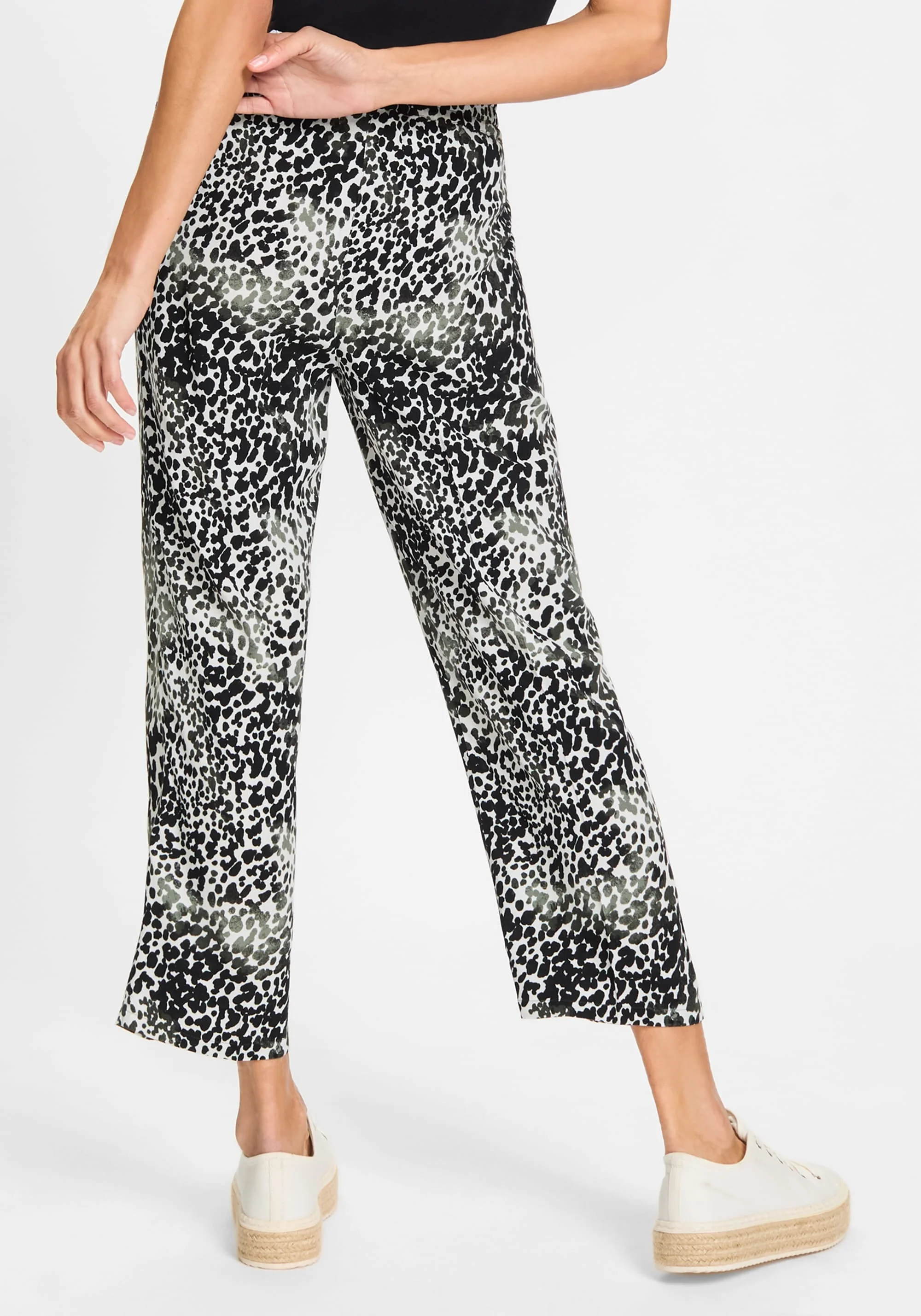 Mona Fit Modern Animal Print Pant - Image 3