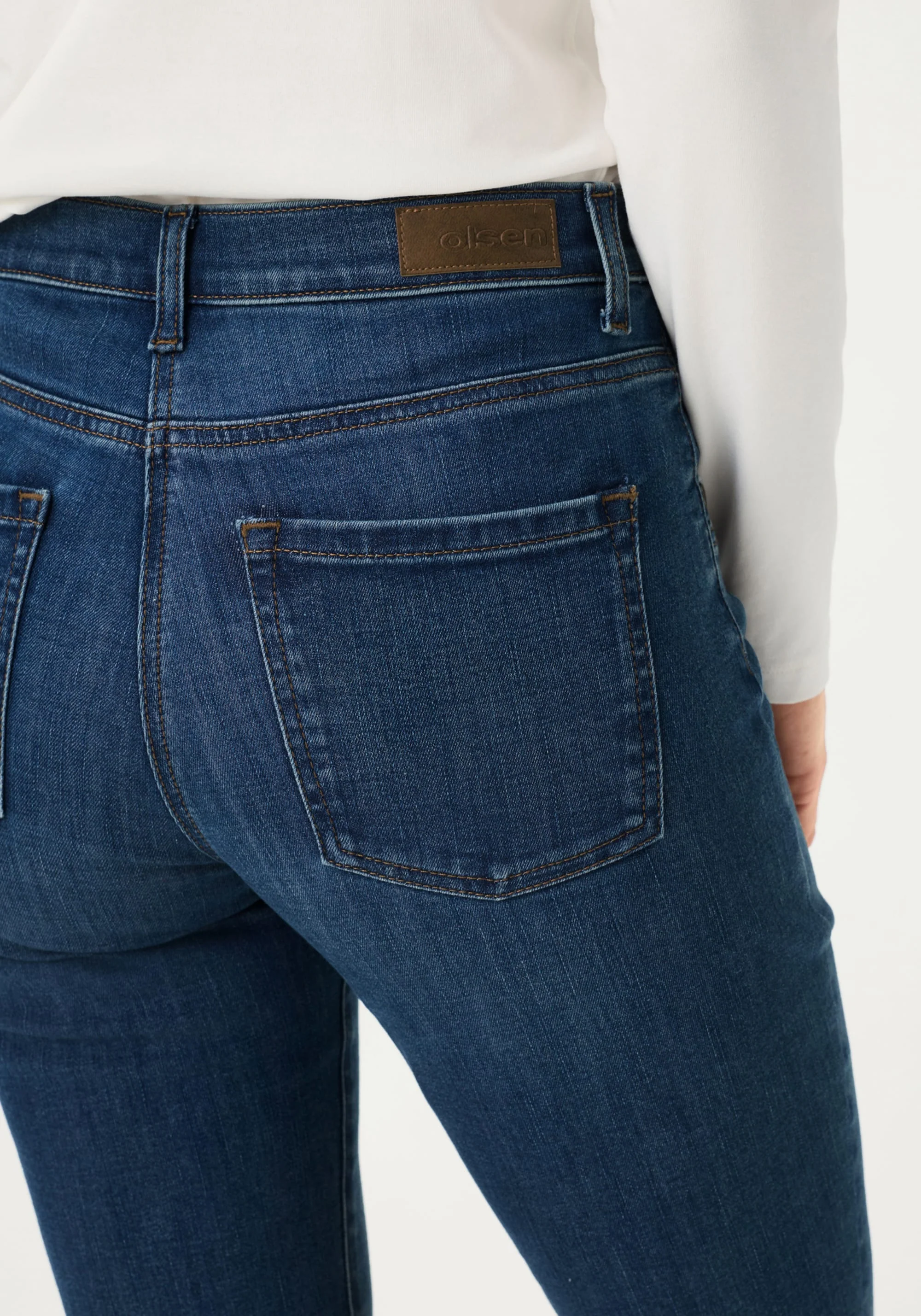 Mona Fit Slim Jean - Image 5