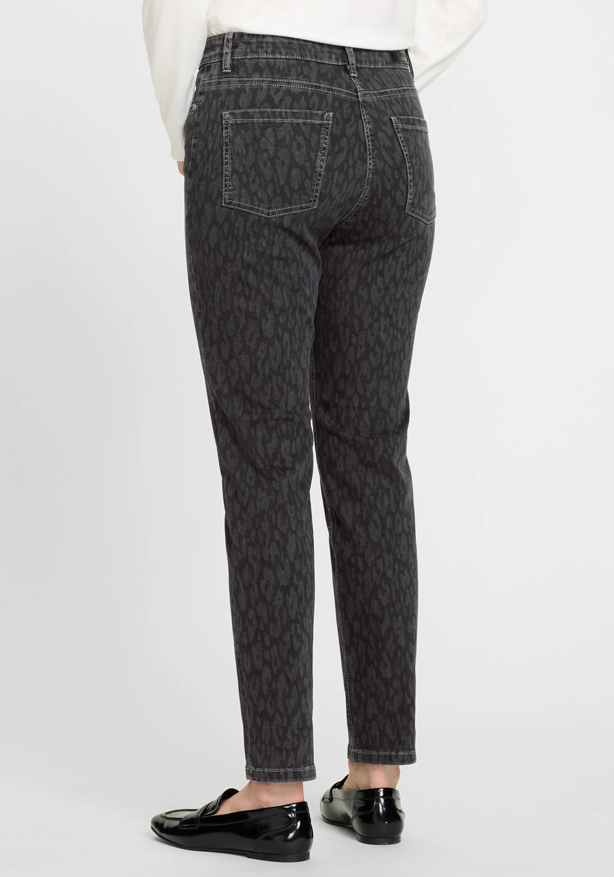 Mona Fit Slim Leg Leopard Print Pant - Image 3