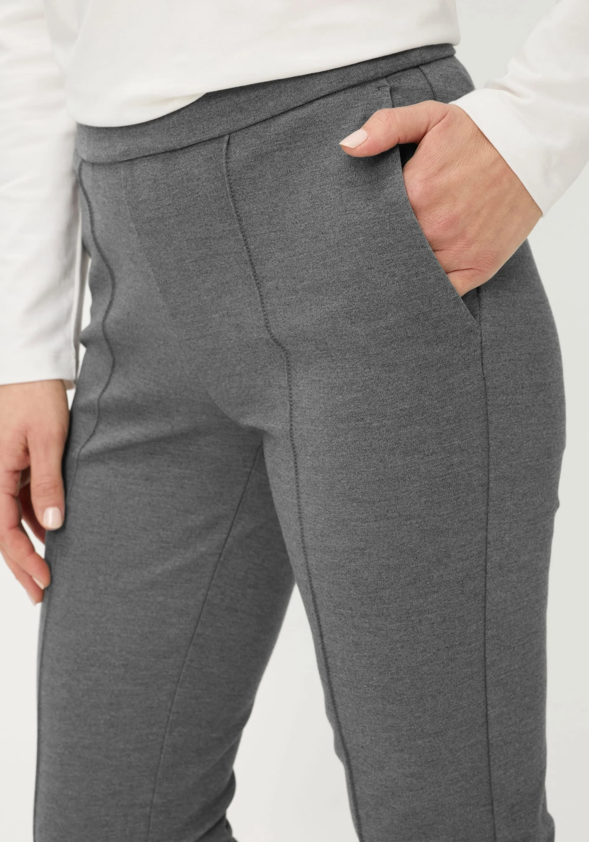 Pia Fit Stretch Pant - Image 4