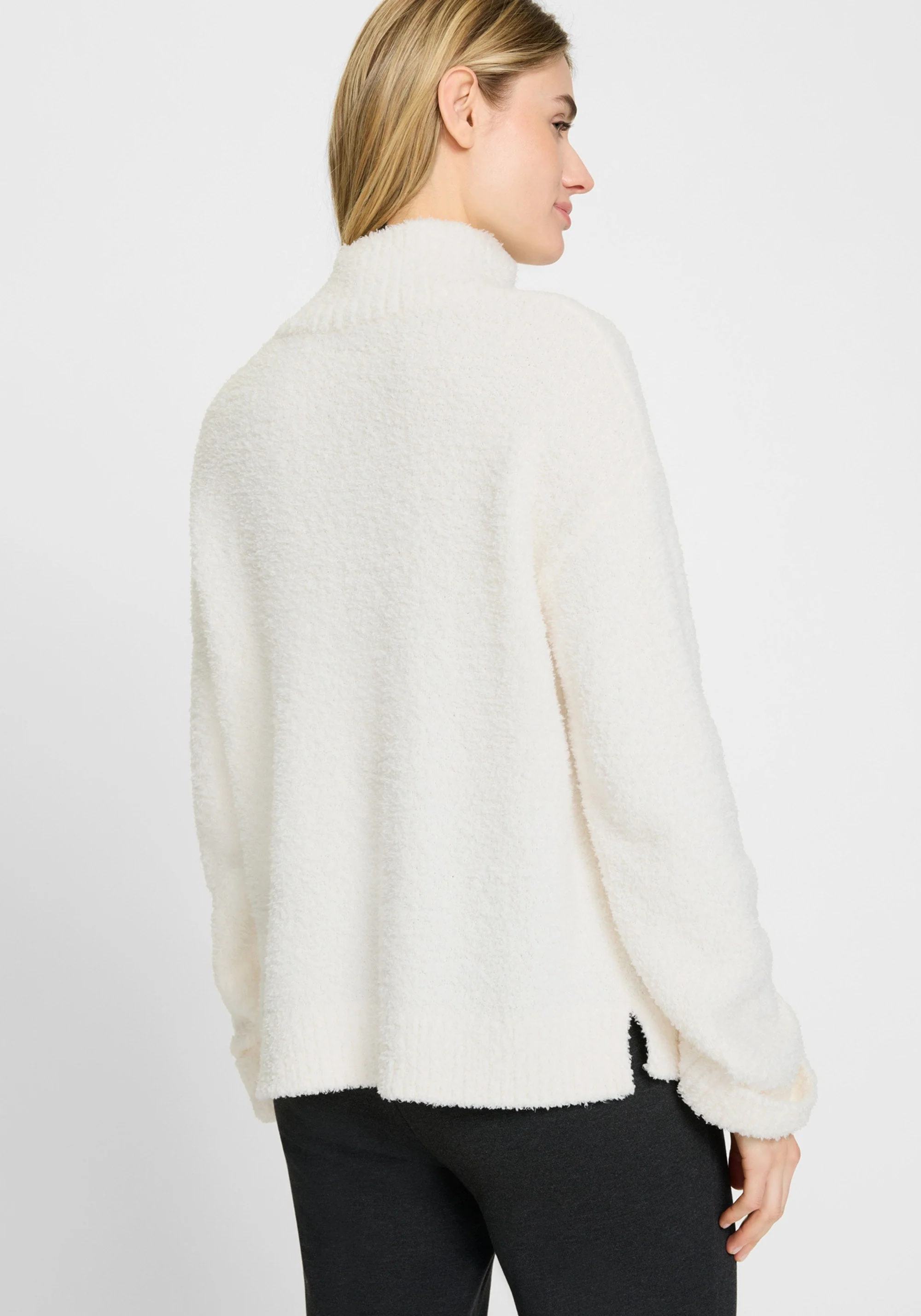 Plush Yarn  Sweater - Image 2