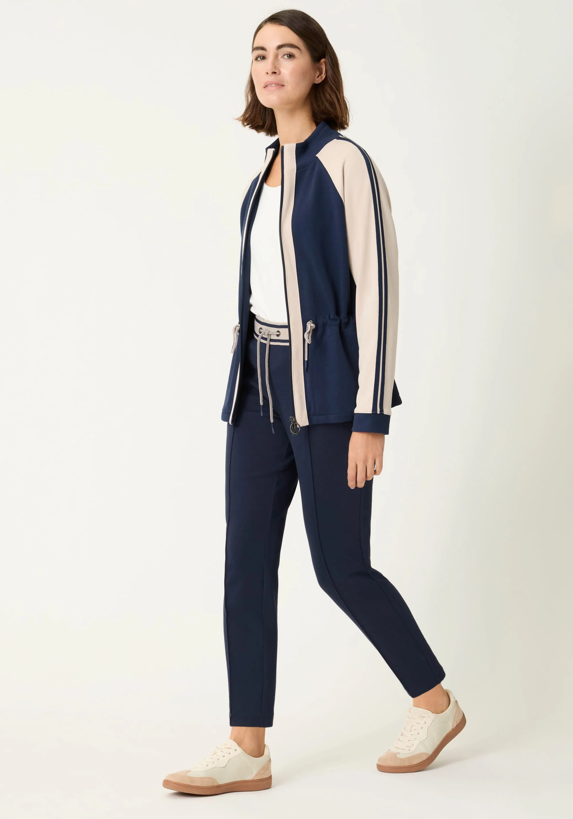 Pull-On Knit Pant