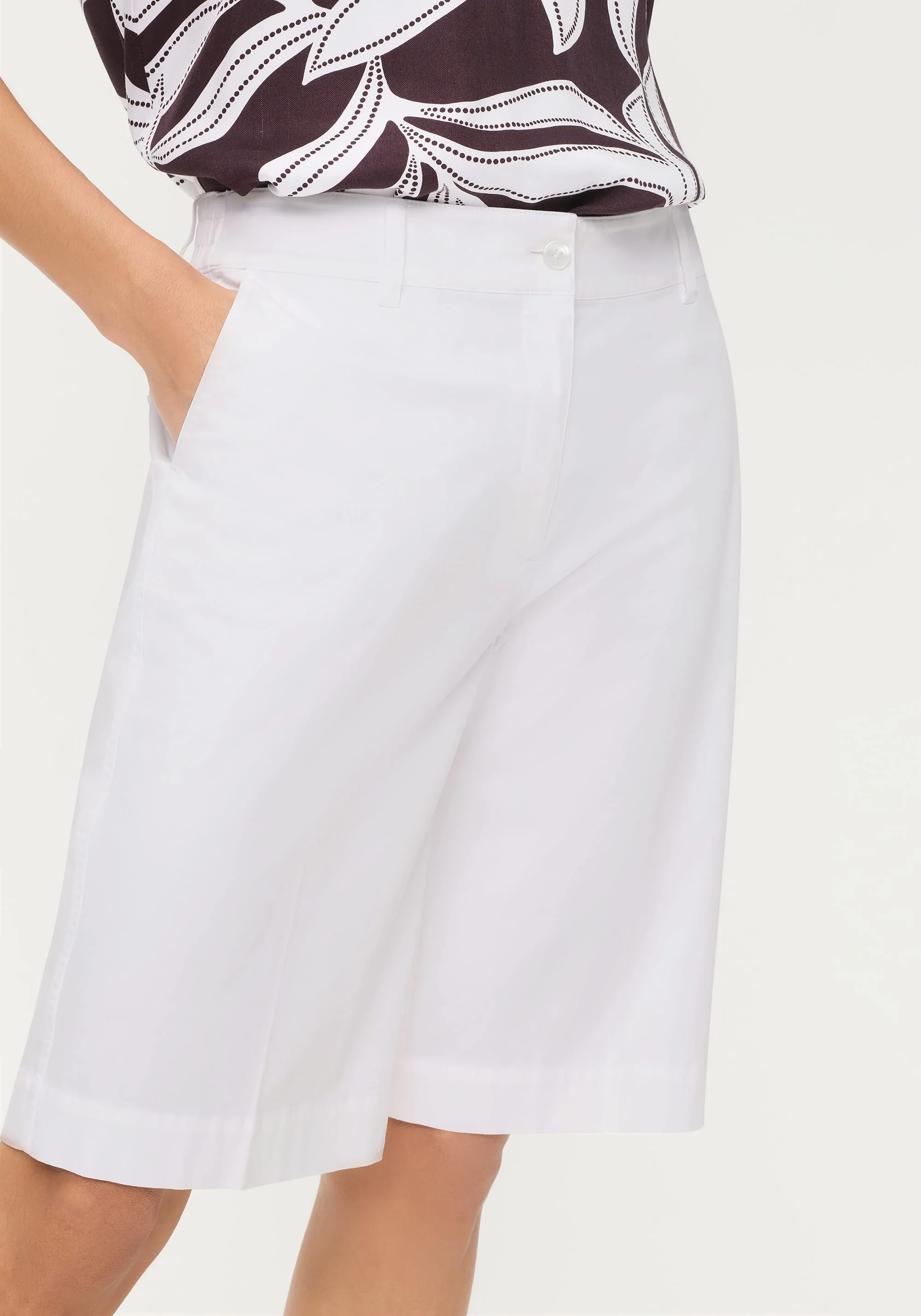 Solid Shorts - Image 4