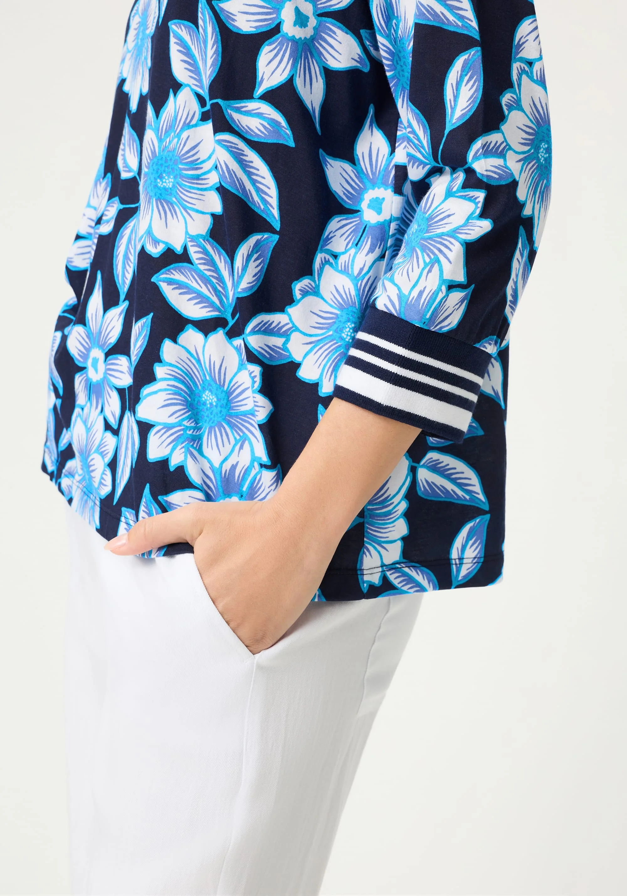 Split Neck Floral T-Shirt - Image 3