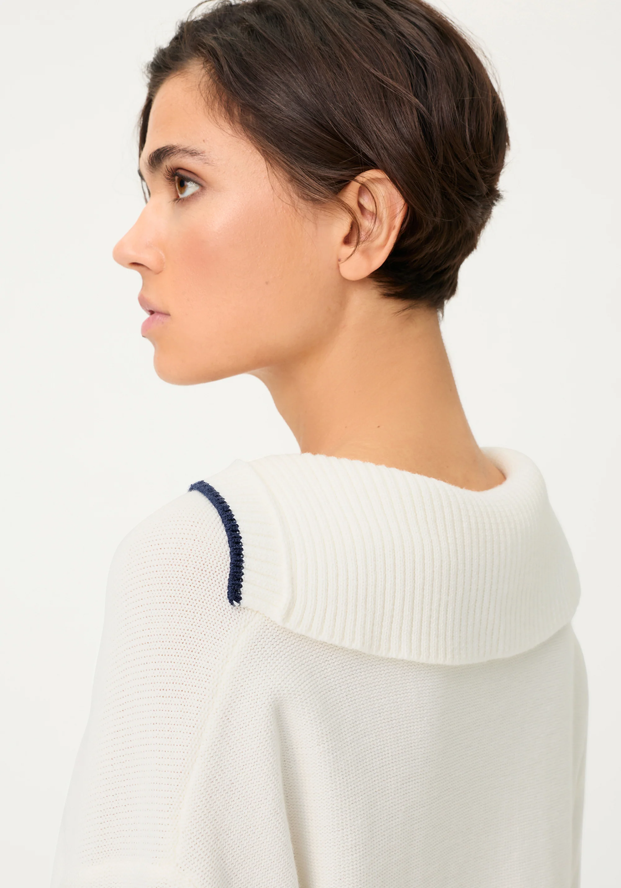 Split-Neck Polo Sweater - Image 3