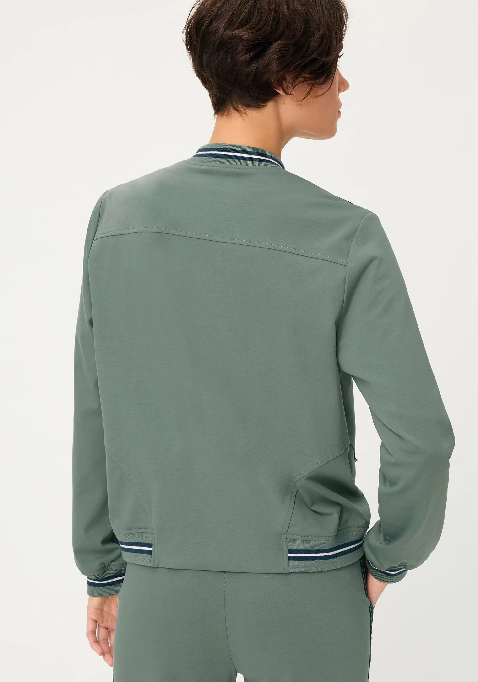 Sporty Knit Jacket - Image 3