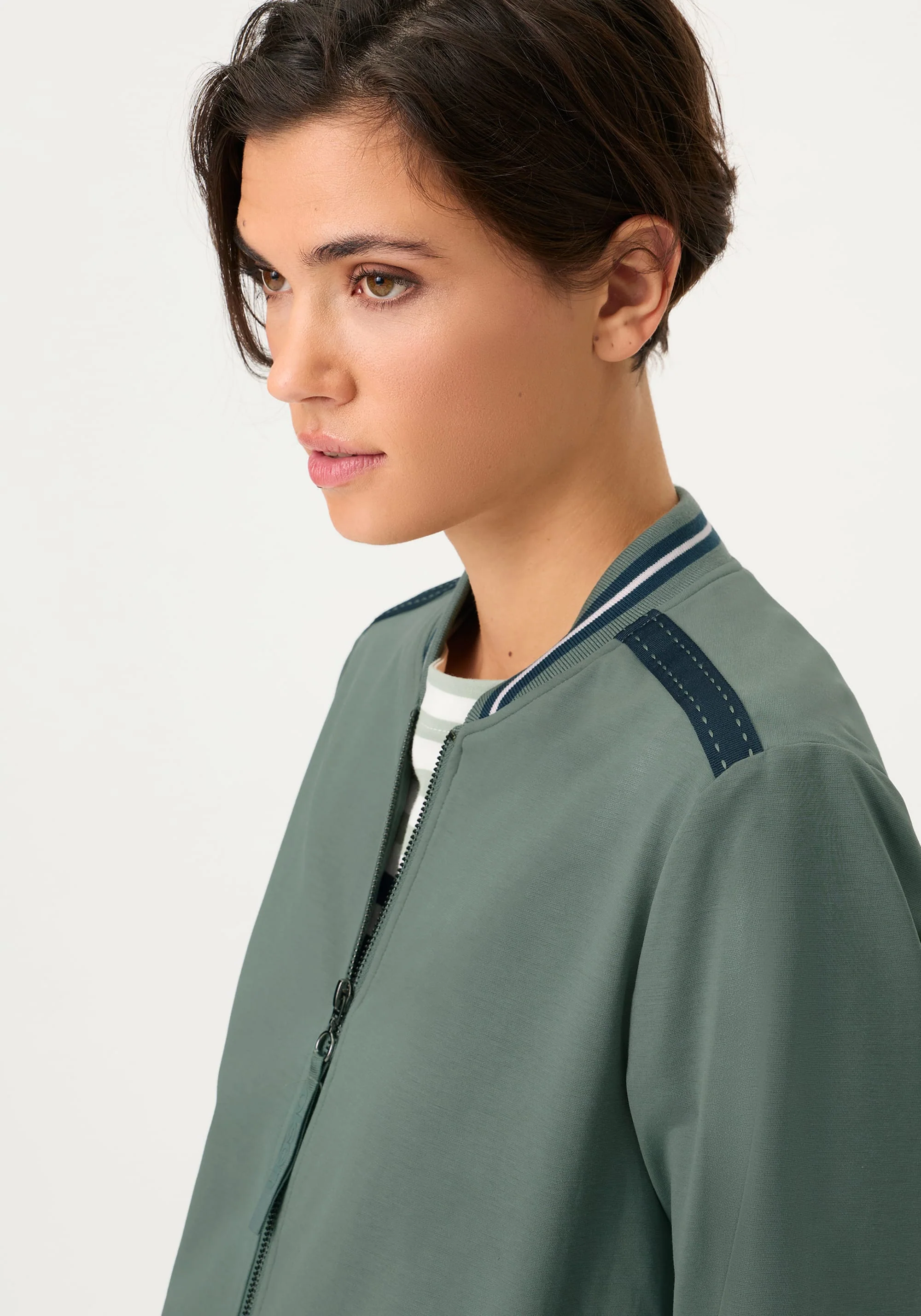 Sporty Knit Jacket - Image 4