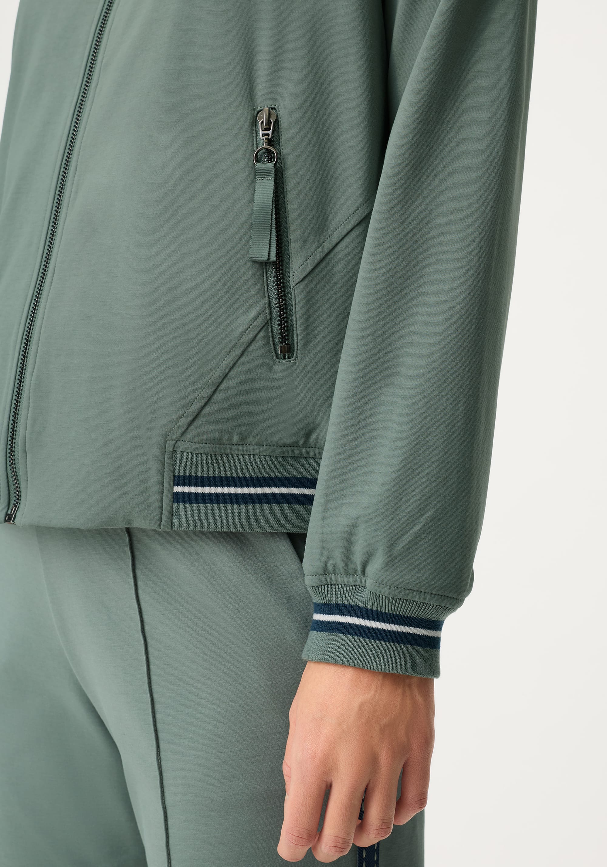 Sporty Knit Jacket - Image 5