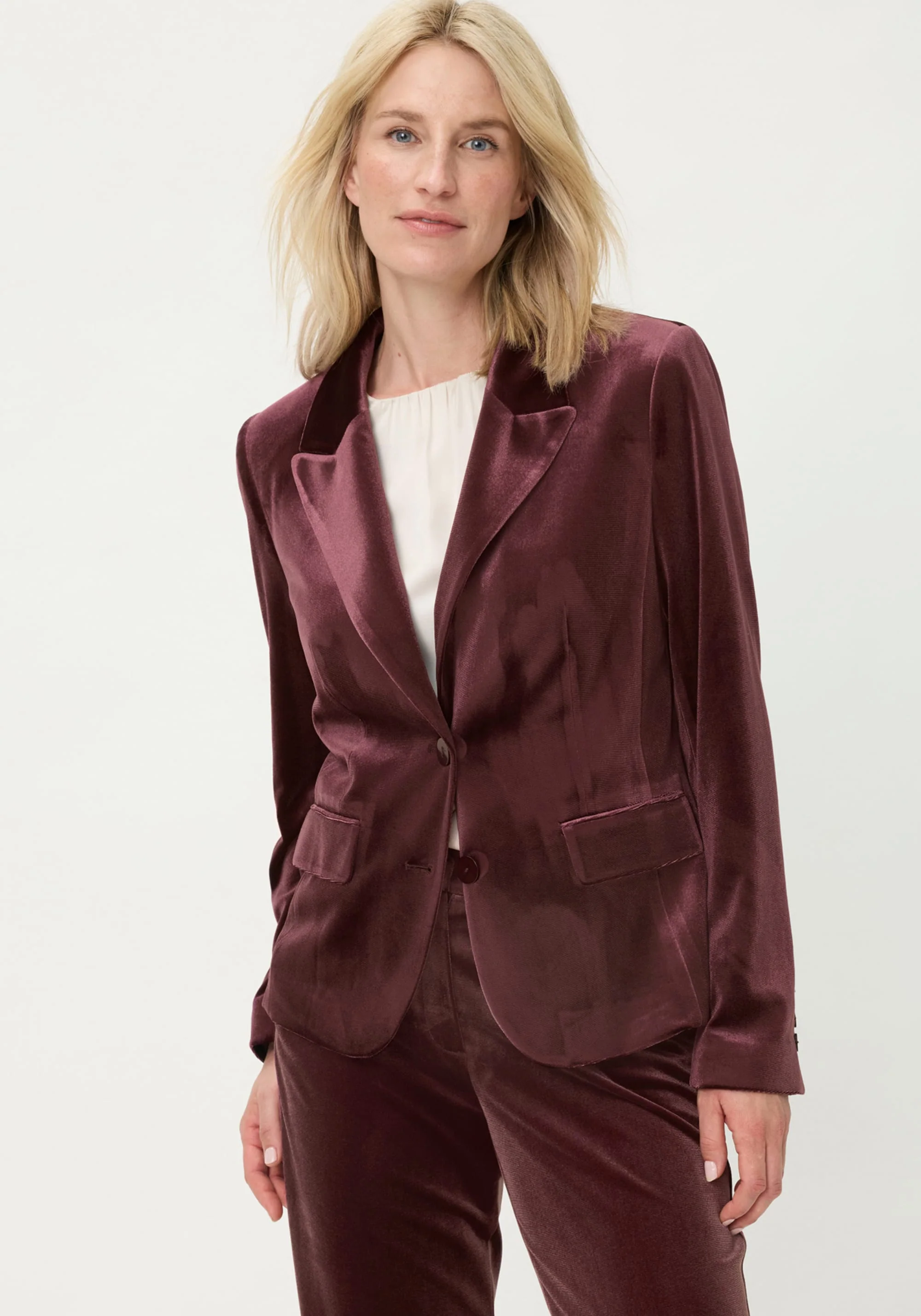 Velvet Blazer - Image 2