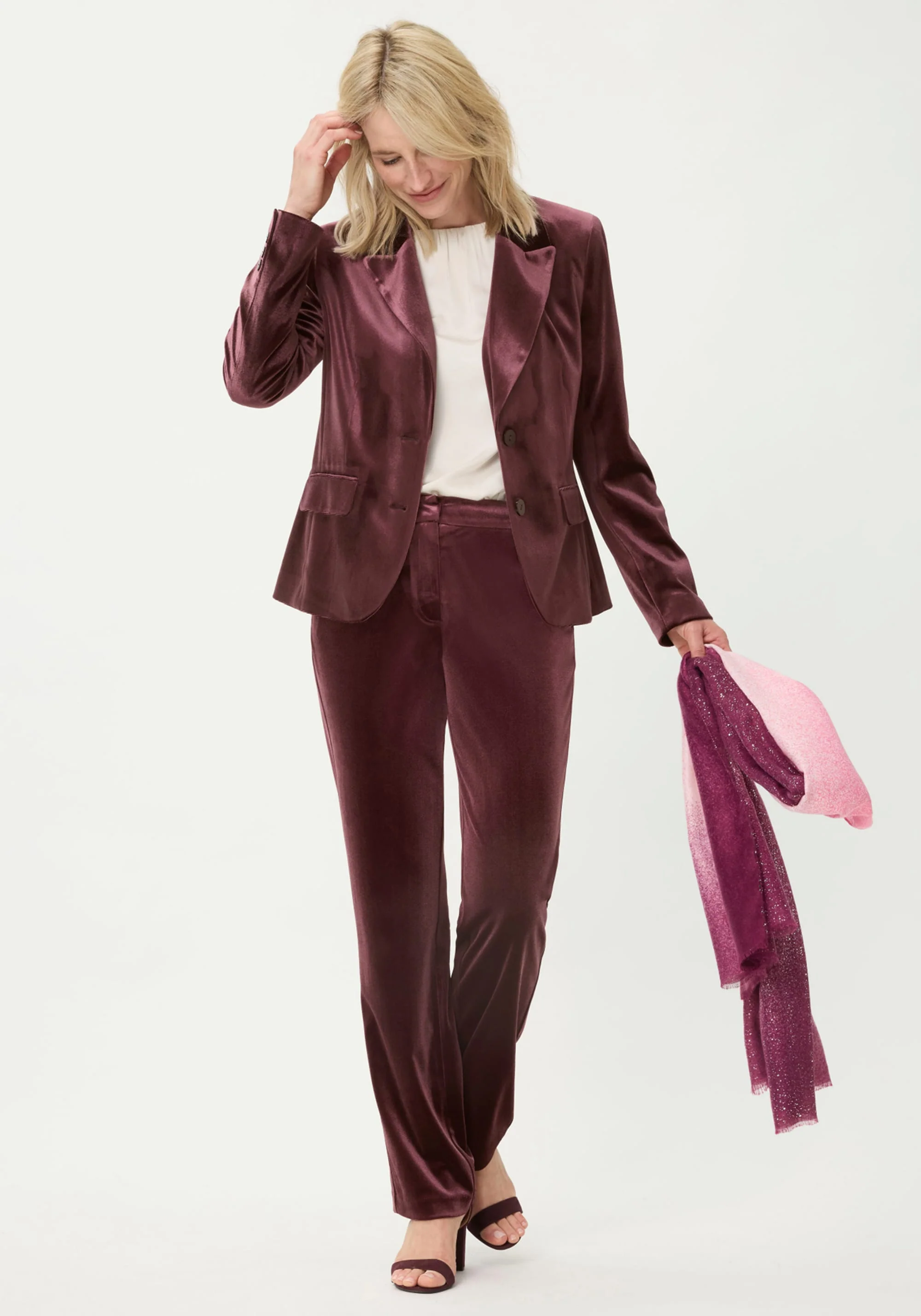 Velvet Blazer - Image 5